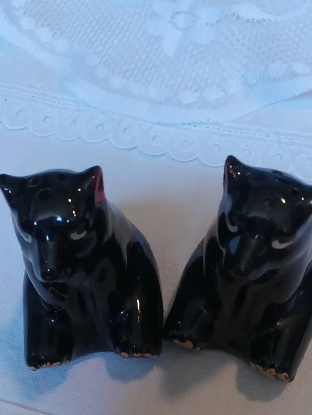 Ceramic Black Bear Salt & Pepper Shakers Novelty